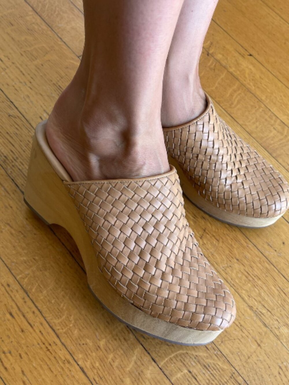 Everlane Woven Leather Clogs Women 9 Tan Wood Platform